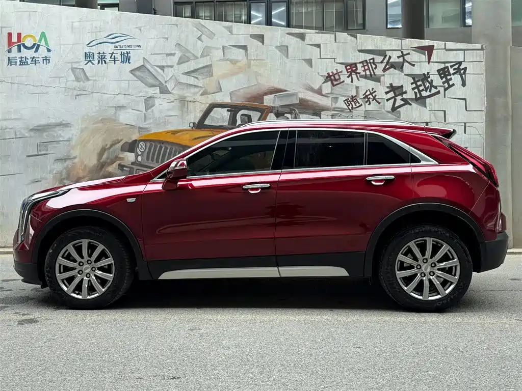 Cadillac XT4 2018 28T FWD Leading Edition фото 3