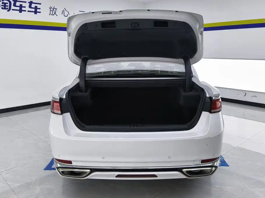 Geely Borui 2019 2018 1.5T MHEV Premium Edition