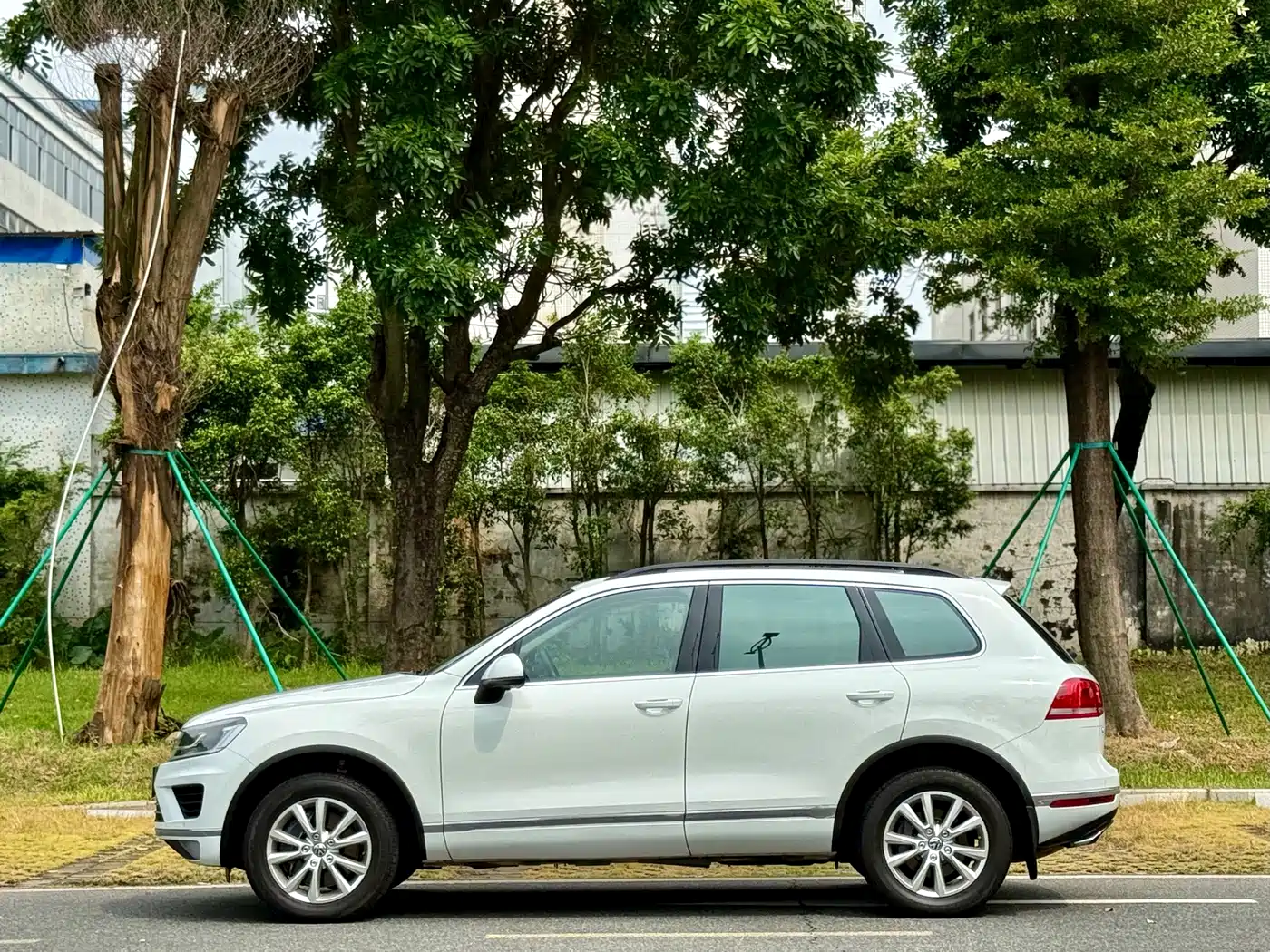 Volkswagen Touareg 2016 2016 3.0TSI Glamour Edition