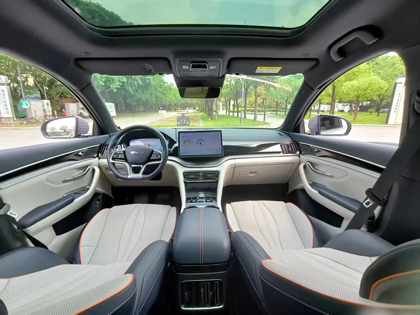 BYD Song PLUS PHEV 2023 Champion Edition DM-i 110KM Flagship фото 7