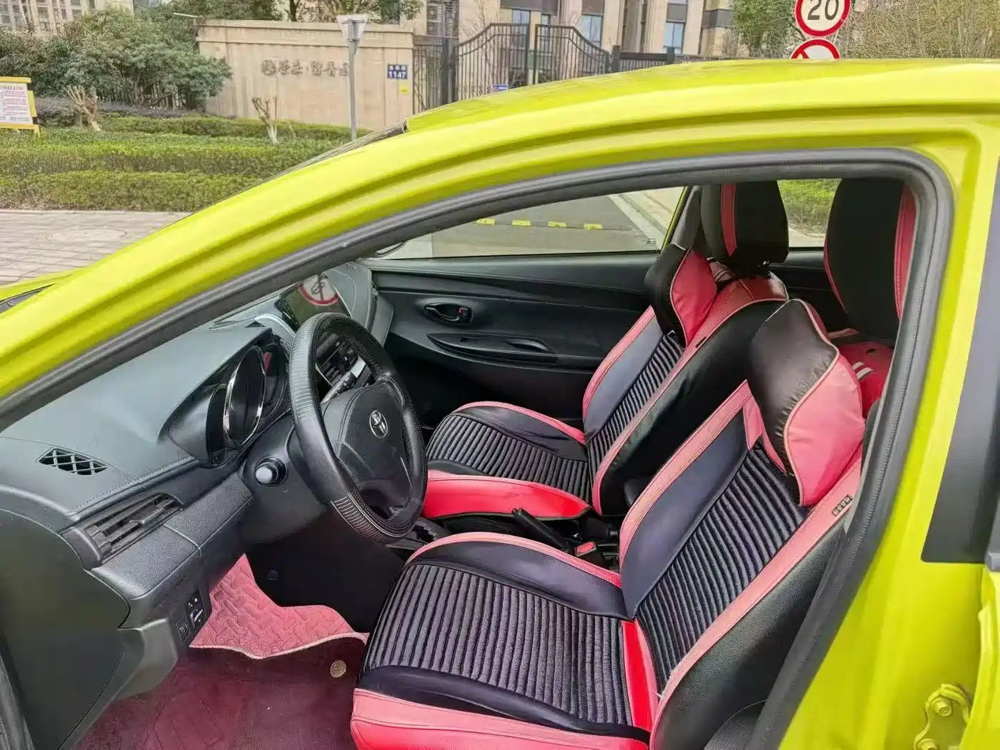 Toyota YARiS L Zhi Xuan 2016 Facelift 1.5E CVT Charming Edition фото 8