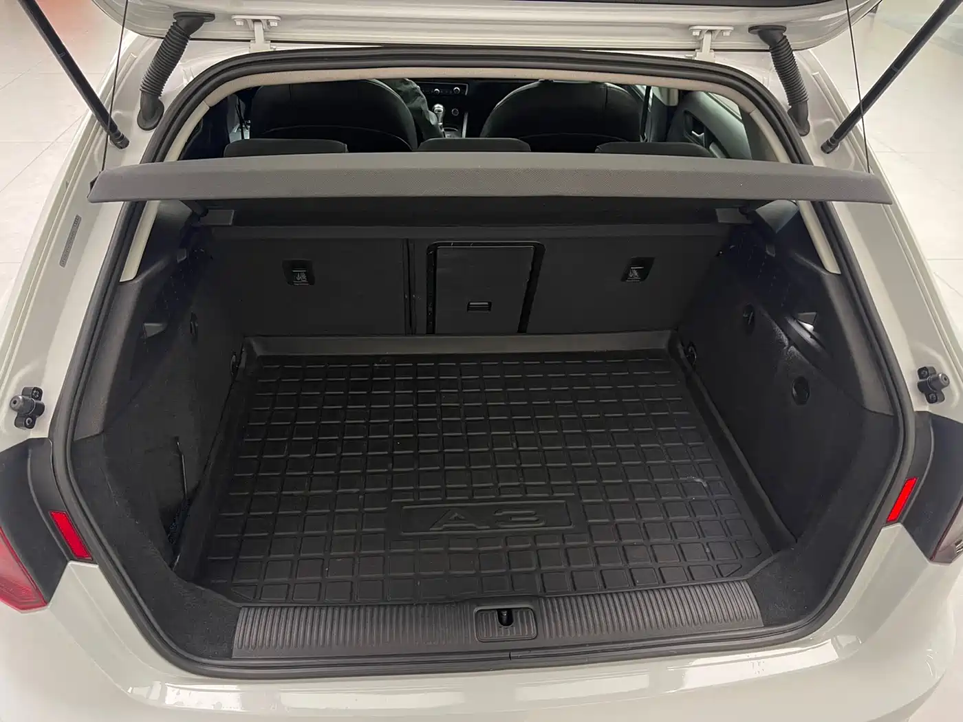 Audi A3 2015 Sportback 35 TFSI Millionth Anniversary Comfort Enjoyment Type фото 29