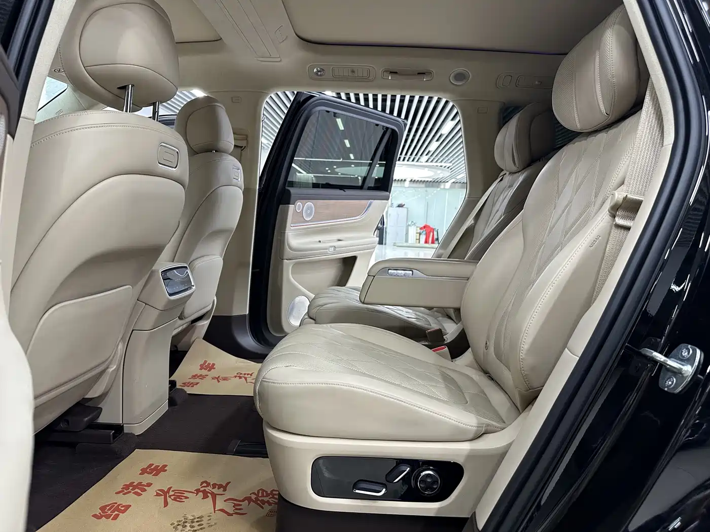 AITO Wenjie AITO M9 2024 Range Extender Ultra 52kWh 6-seater фото 11