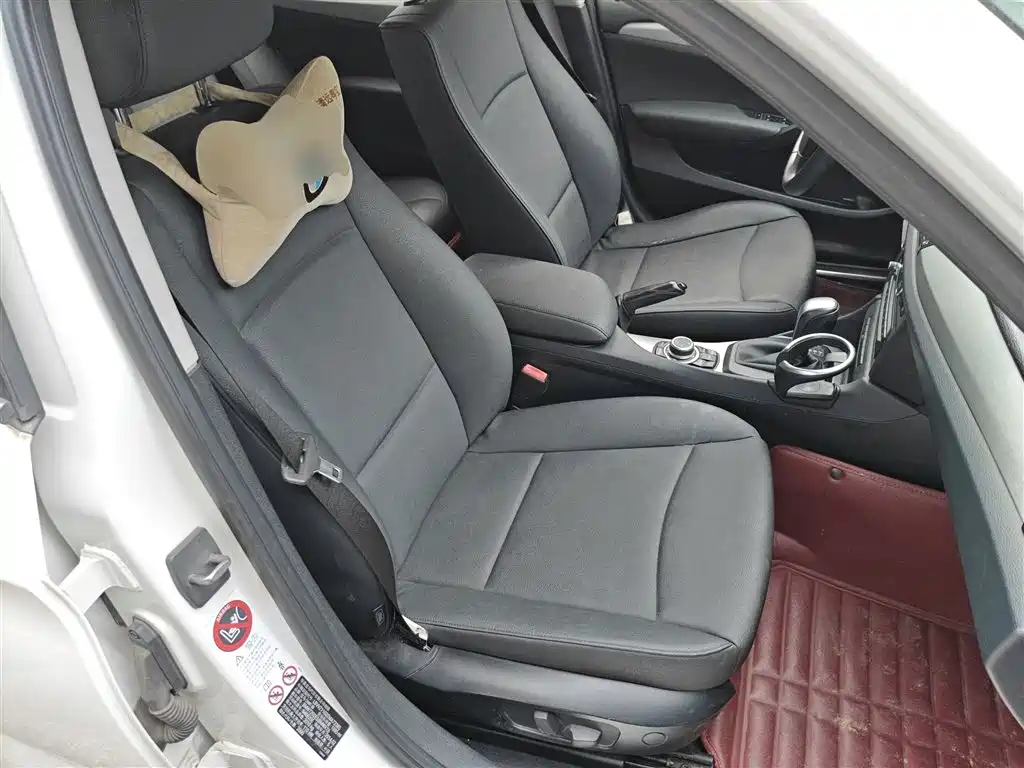 BMW X1 2013 sDrive18i Leading фото 25