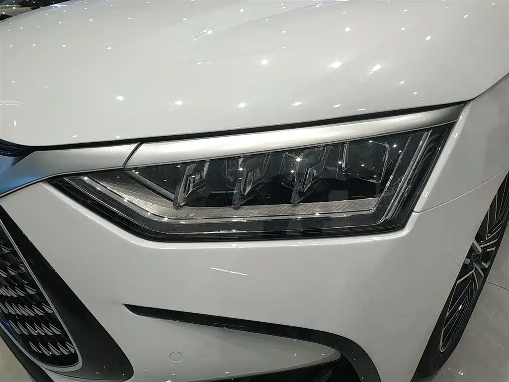 BYD Han 2023 DM-i Champion Edition 121KM Premium фото 24