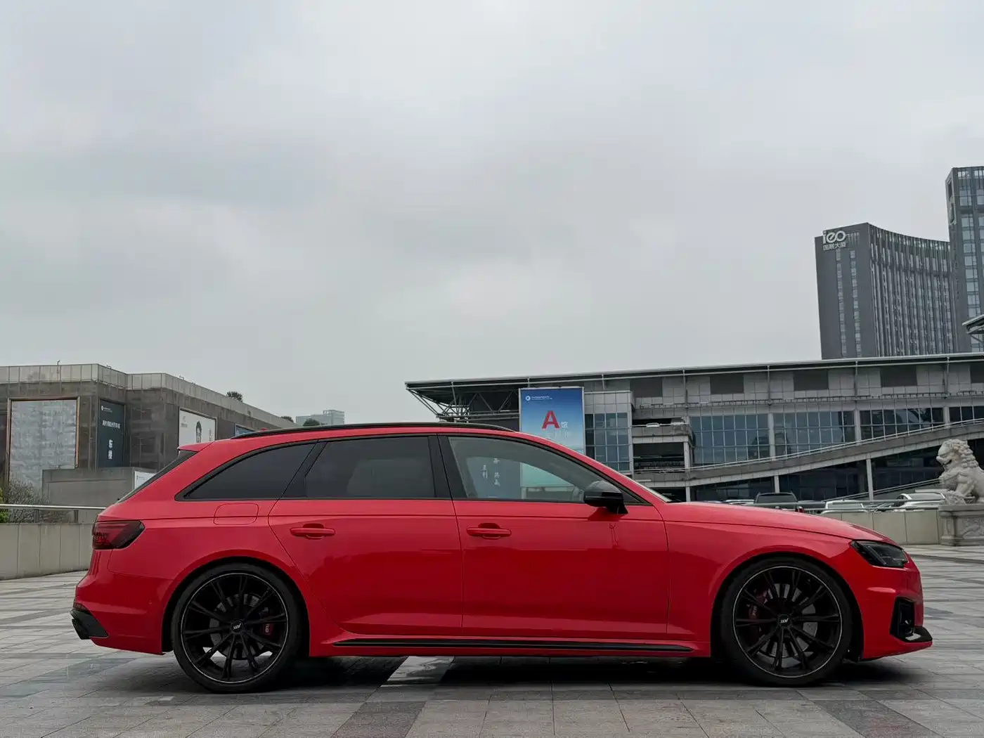 AUDI RS 4