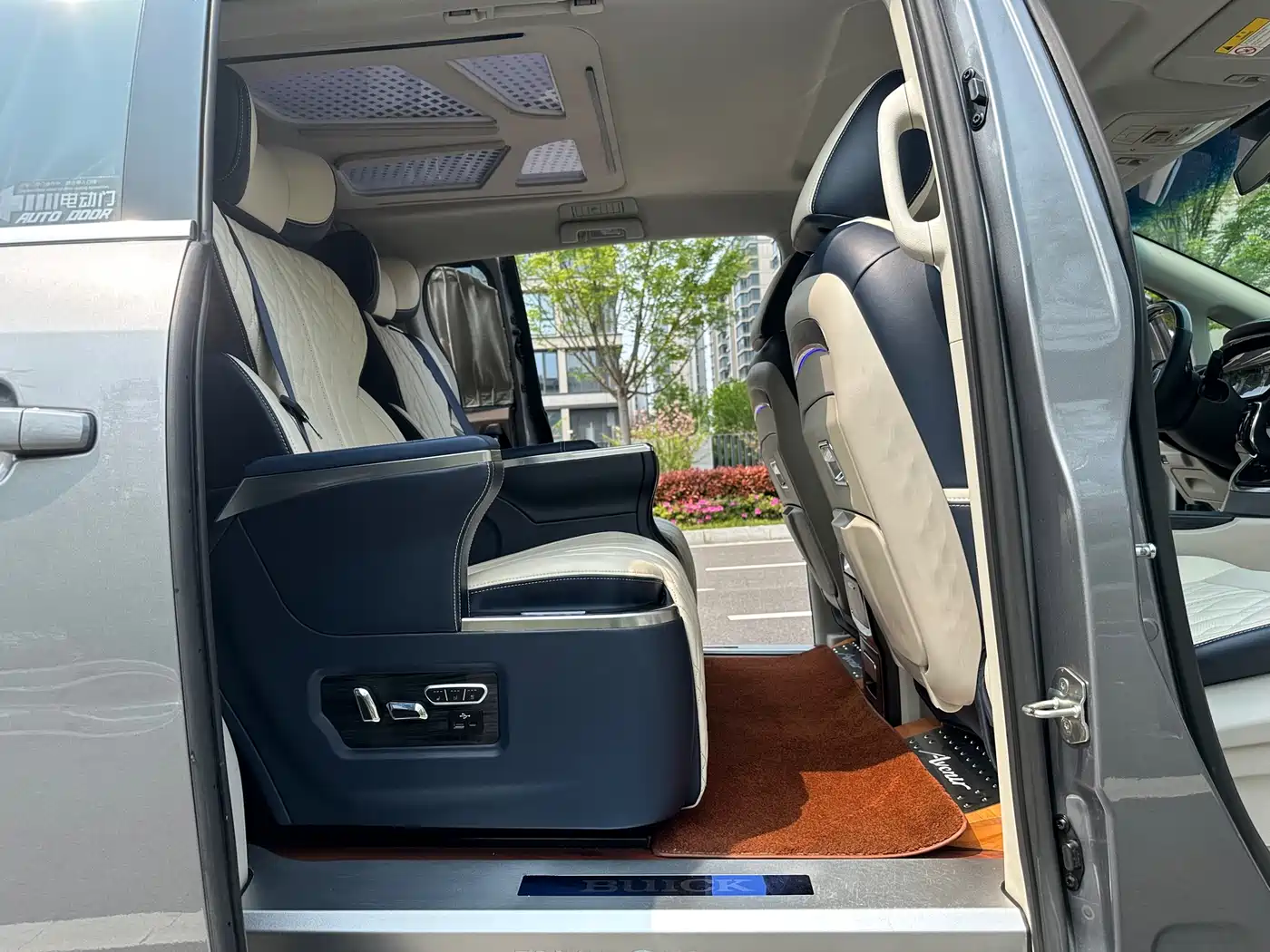 Buick GL8 2021 Land Business Class 652T Comfort фото 11