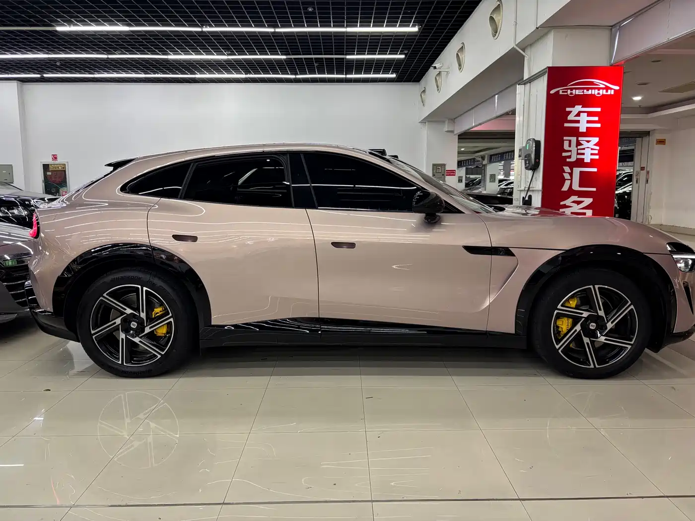 Xiaomi Auto Xiaomi YU7 2025 Extended Range AWD Pro фото 4