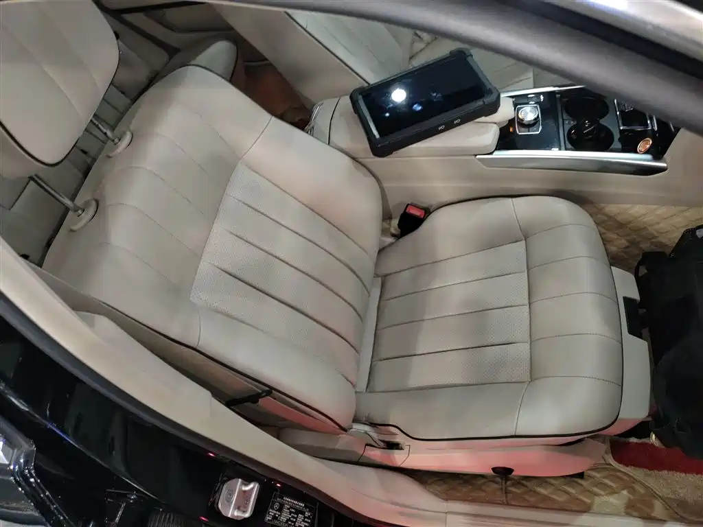 Mercedes-Benz E-Class 2015 E 200 L Sport фото 25