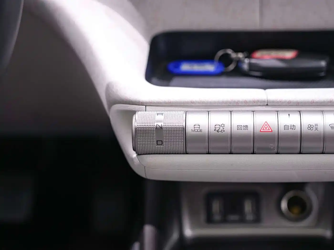 BYD Dolphin 2021 Model 405km Fashion Edition фото 16