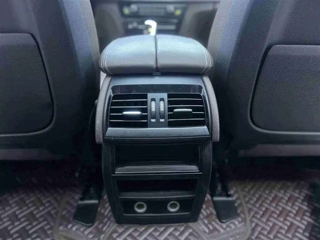 BMW X5 (Import) 2014 xDrive35i Leading фото 17