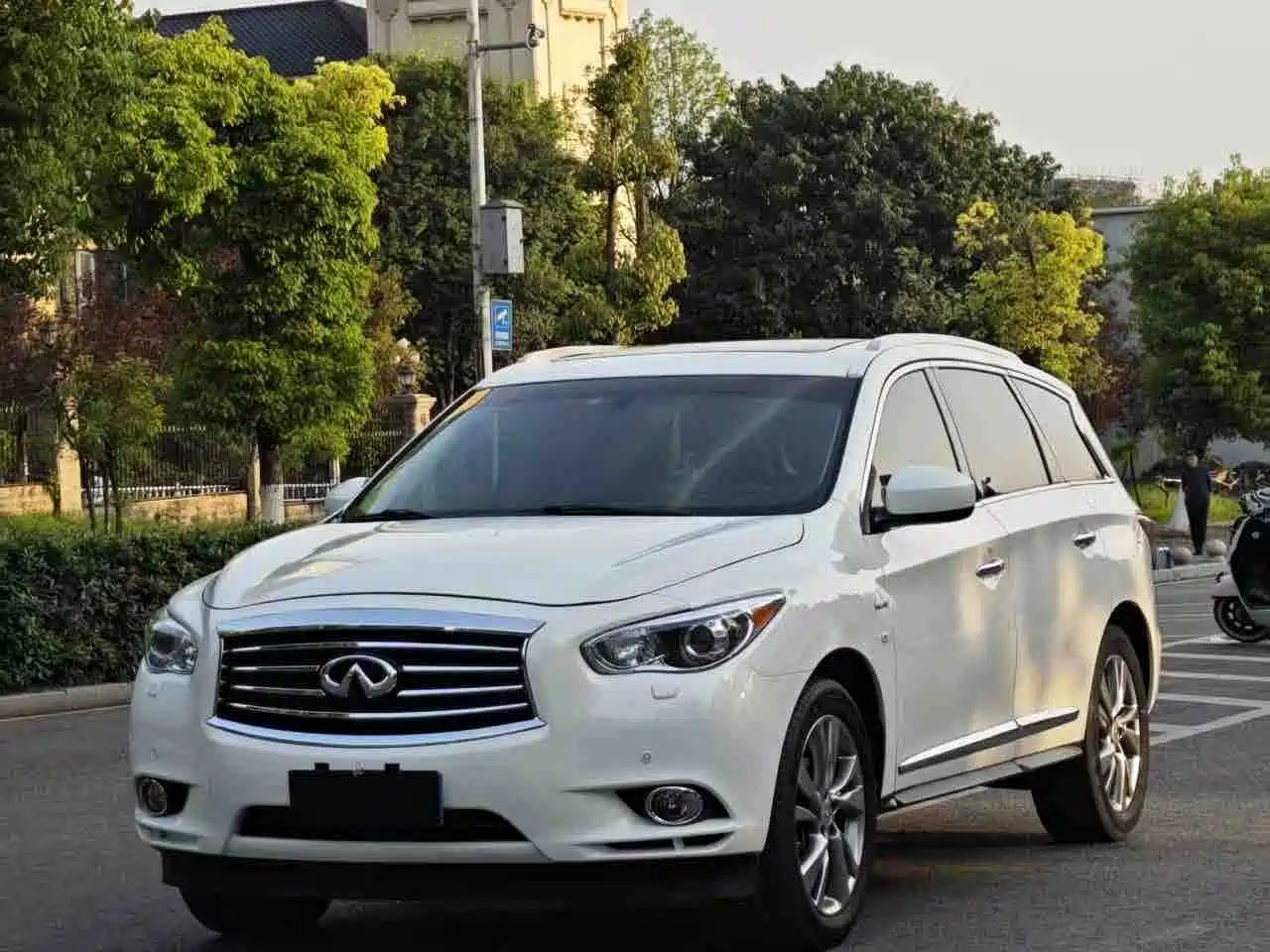 Infiniti QX60 (Import) 2016 2014 Model 2.5 S/C Hybrid 2WD Excellence Edition