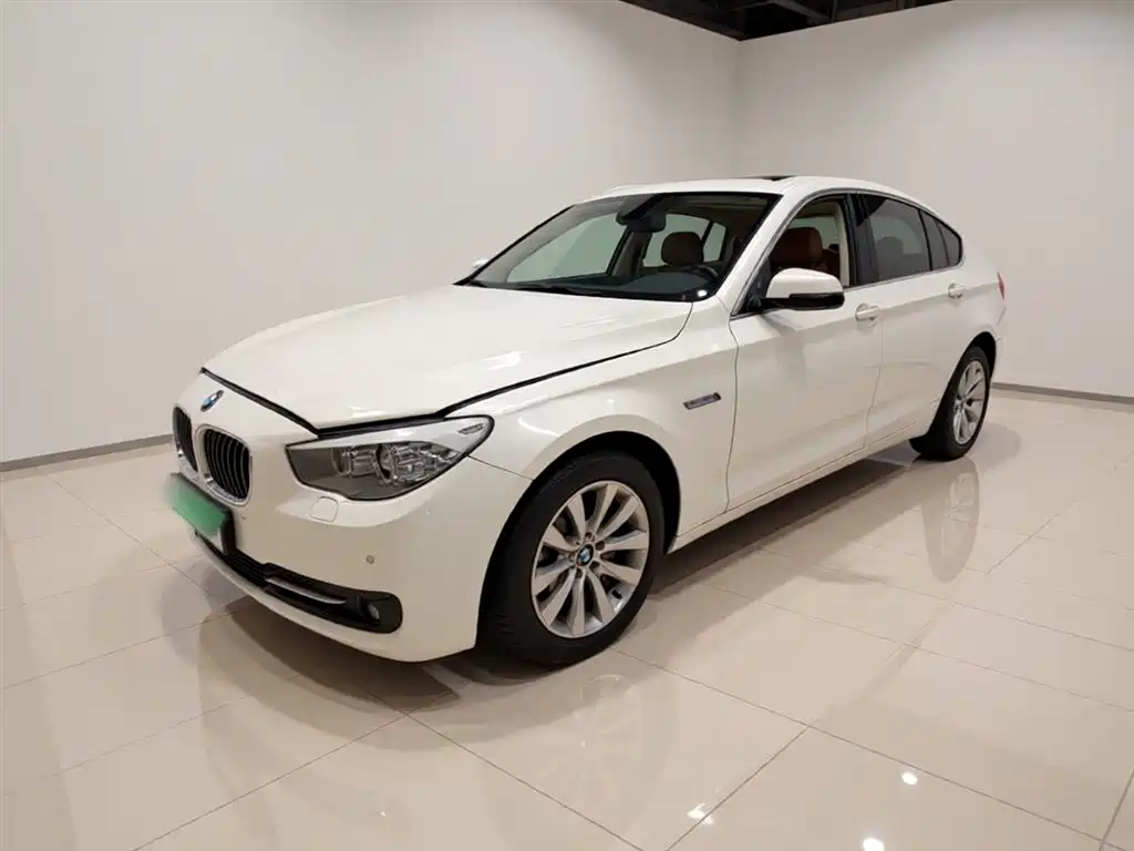 BMW 5 Series GT 2014 528i Leading