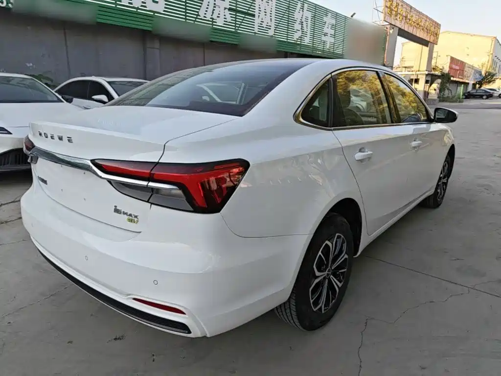 Photo 7 - Roewe i6 MAX EV
