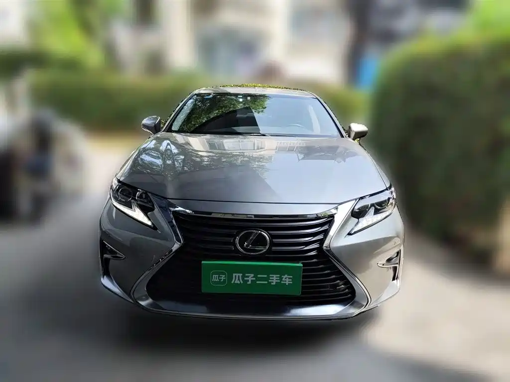 Lexus ES 2015 200 Elite Edition фото 24