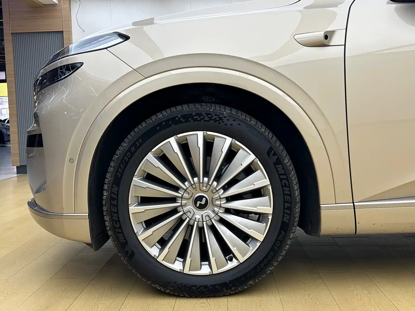 Ledao L90 2025 2025 AWD Base Model