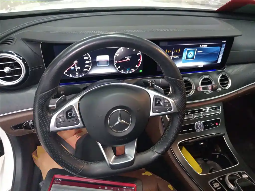Mercedes-Benz E-Class 2018 E 300 L Sport Luxury фото 11