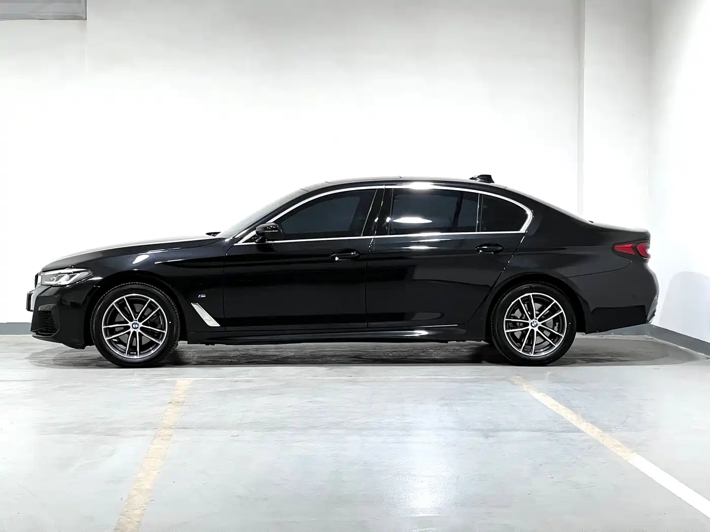 BMW 5 Series 2022 525Li M Sport Package фото 5