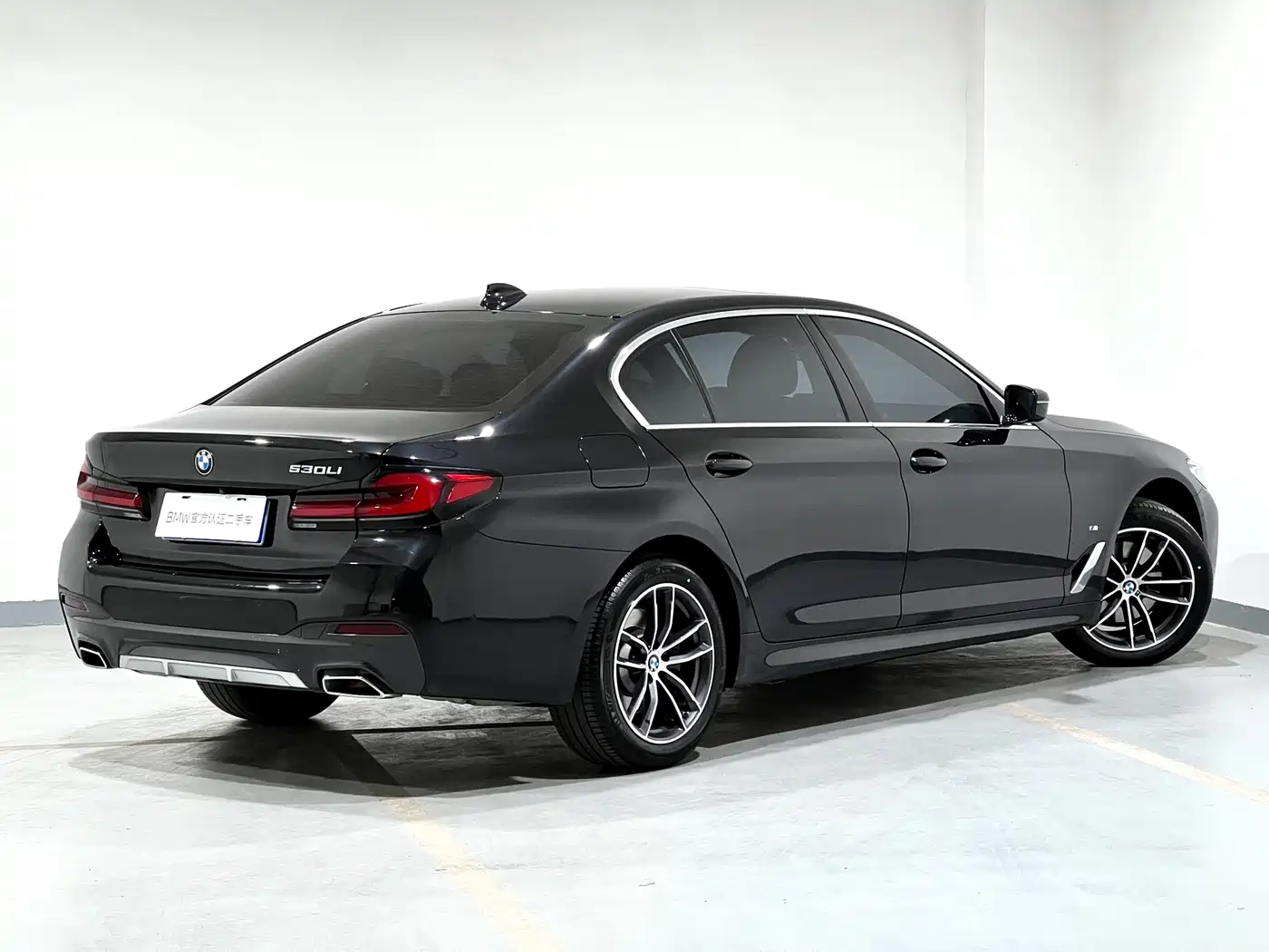 BMW 5 Series 2022 525Li M Sport Package фото 10