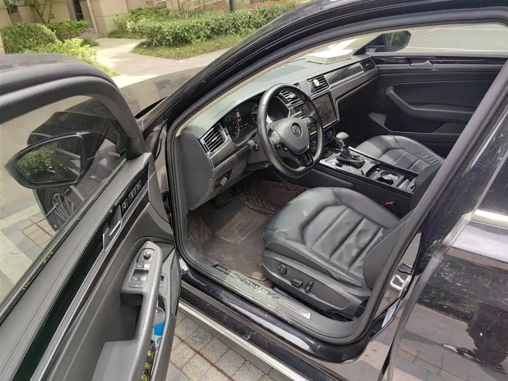 Volkswagen Phideon 2019 380TSI 2WD Business Edition China VI фото 17