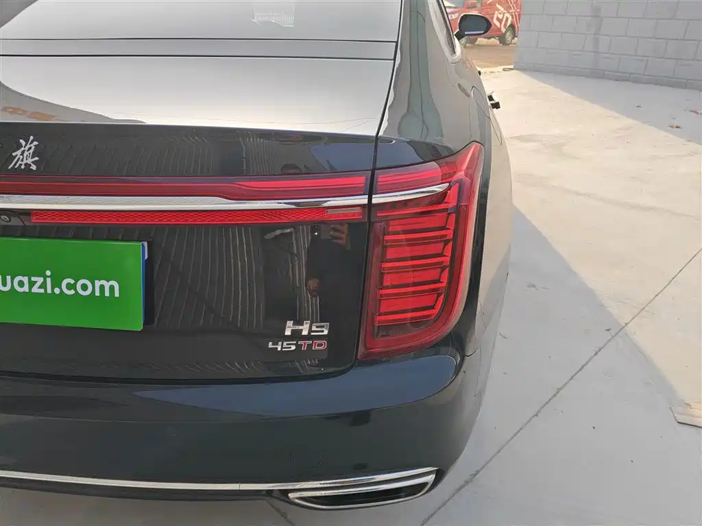 Hongqi H9 2023 Model 2.0T Smart Connect Flagship Edition фото 8