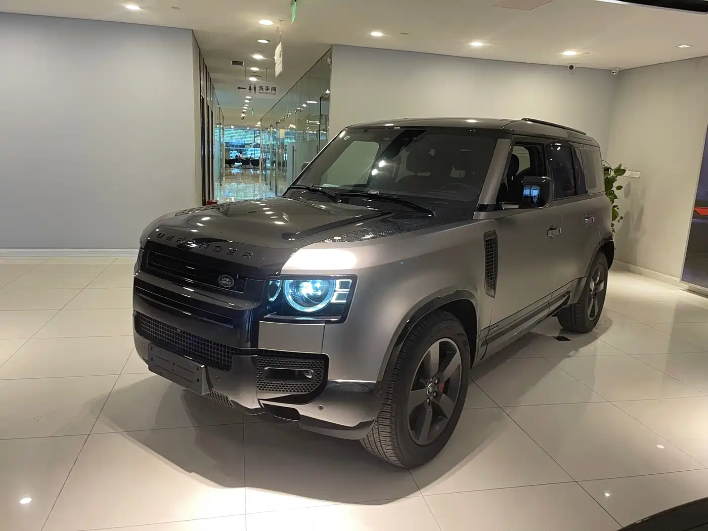 Land Rover Defender 2025 110 3.0T P400 X