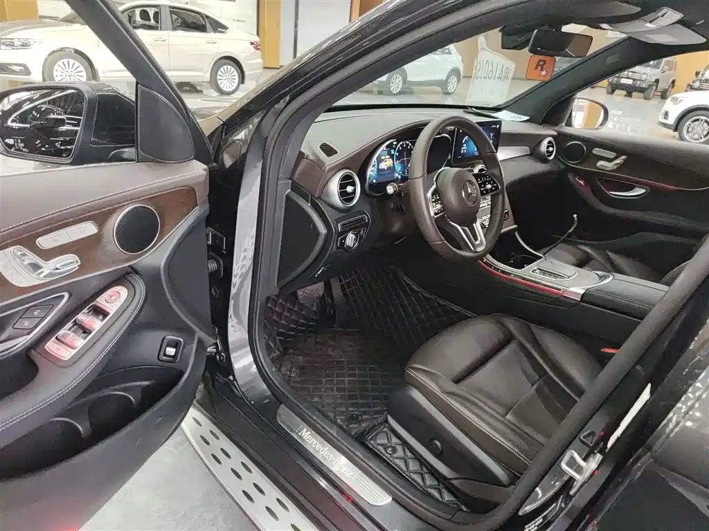 Mercedes-Benz GLC 2022 Facelift GLC 300 L 4MATIC Dynamic Collector's Edition фото 16