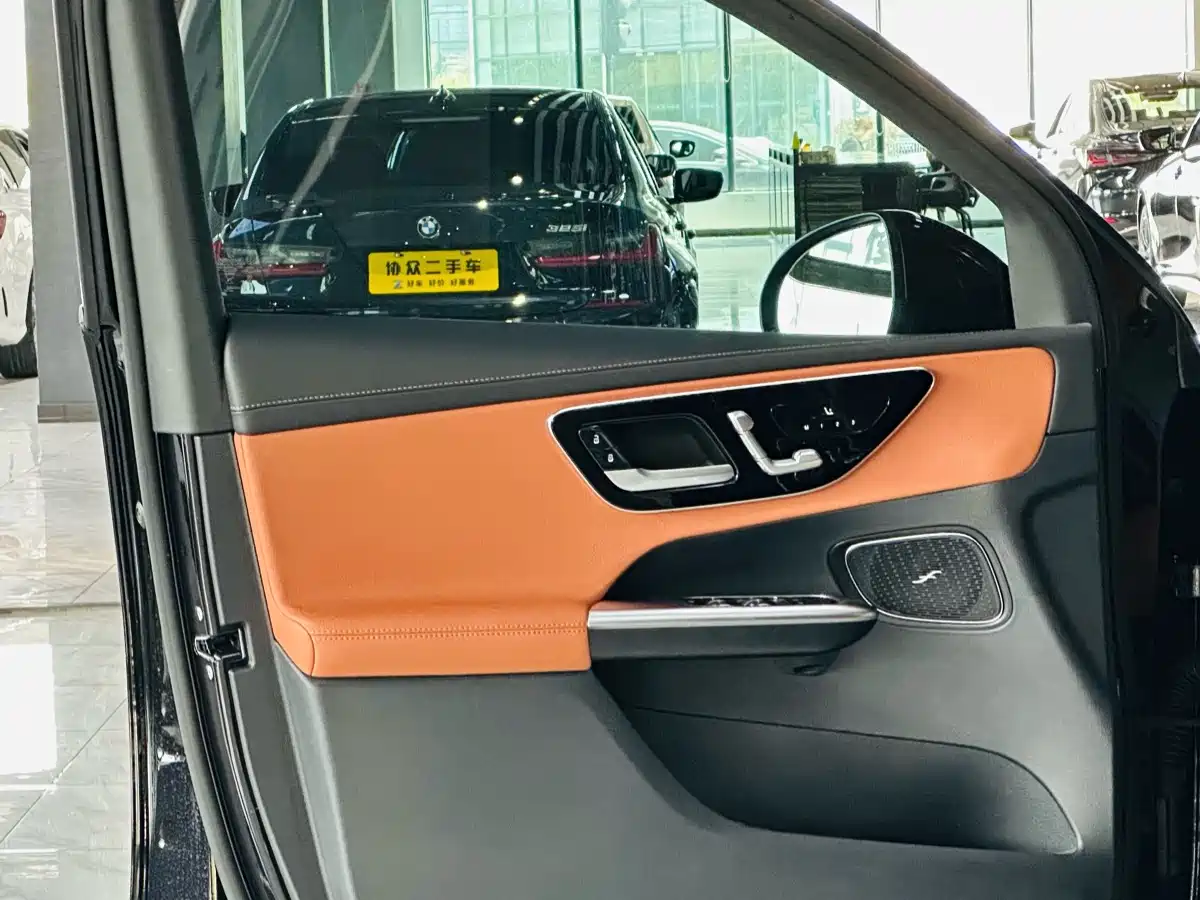 Mercedes-Benz GLC 2024 GLC 260 L 4MATIC Luxury 5-seater фото 14