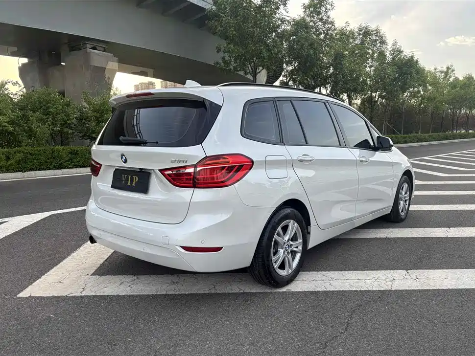BMW 2 Series Gran Tourer 2015 218i Leading фото 9