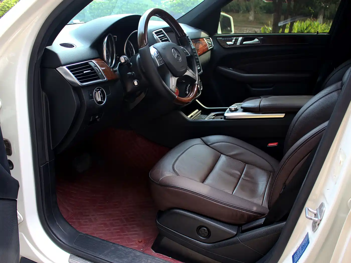 Mercedes-Benz M-Class 2012 Model ML 350 Luxury фото 8