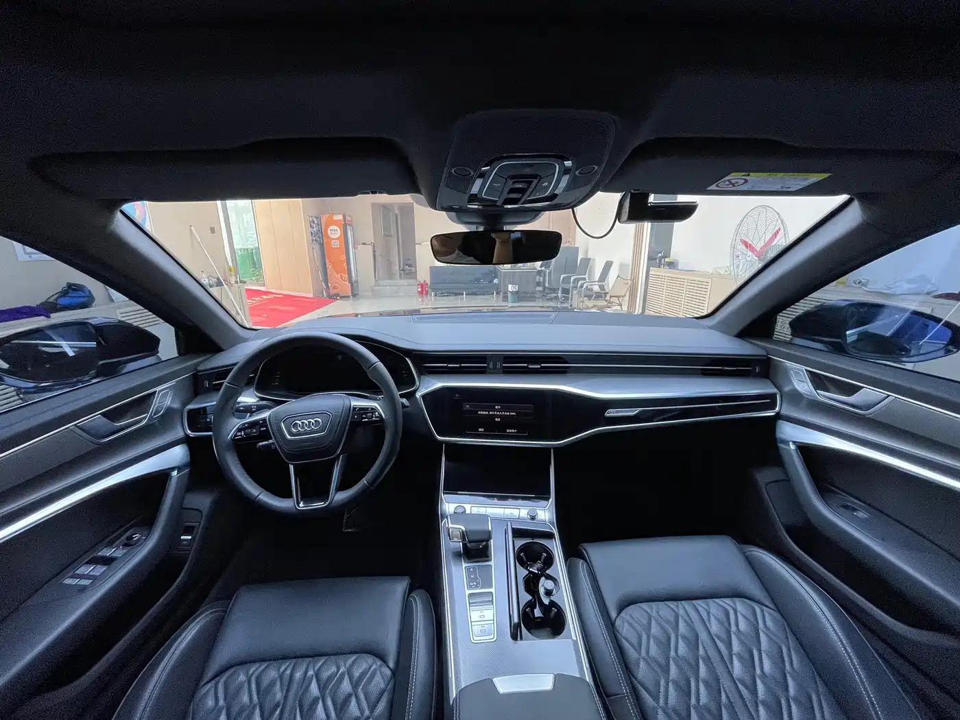 Photo 6 - Audi A6L