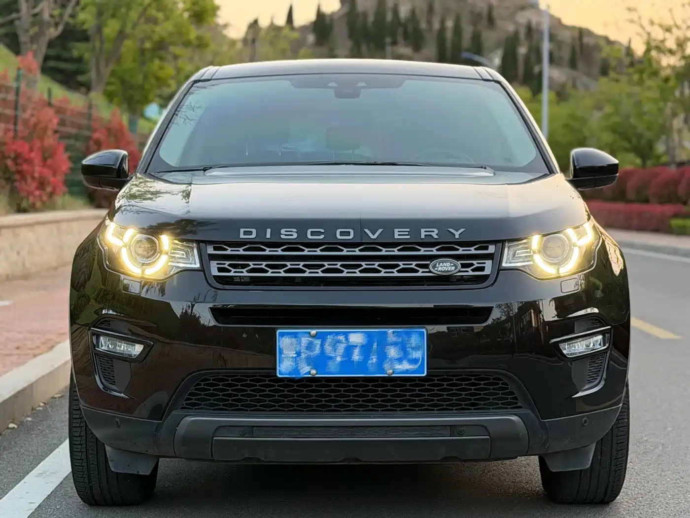 Land Rover Discovery Sport 2018 240PS SE Edition фото 2