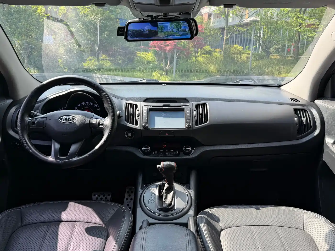 Kia Sportage 2014 2.0L Automatic 2WD Premium фото 18