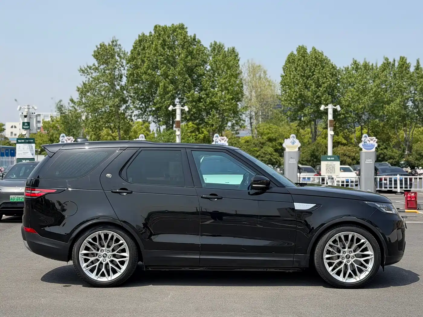 Land Rover Discovery 2018 3.0 SC V6 HSE фото 3