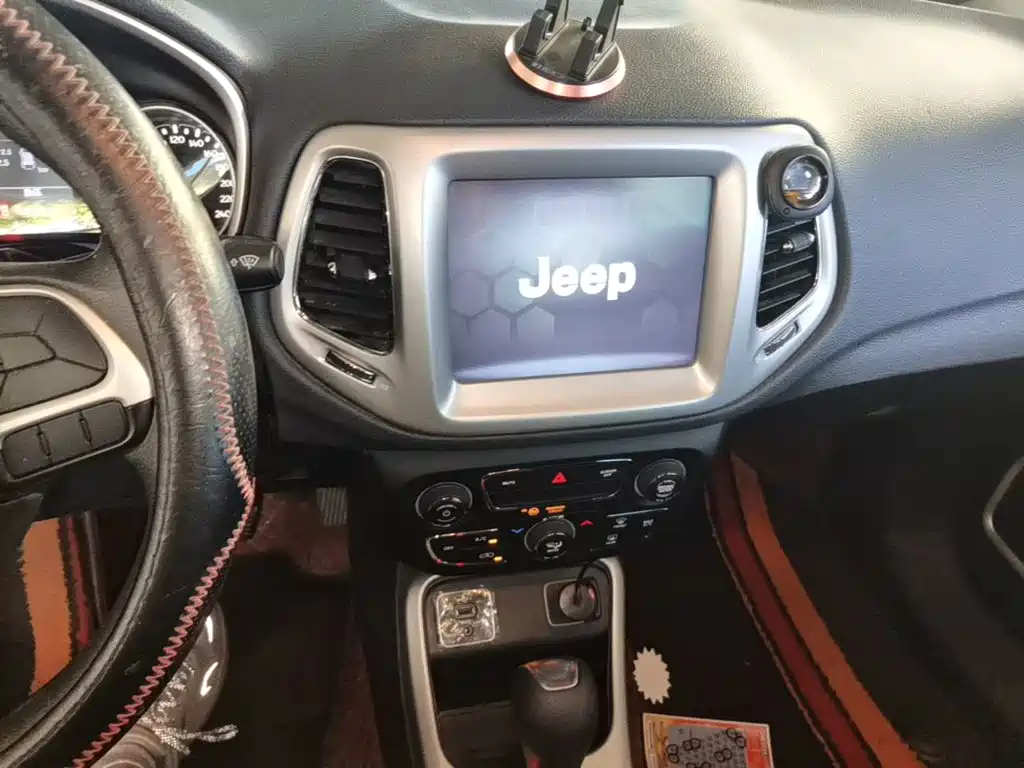 Jeep Compass 2021 2020 220T Automatic Leading Edition