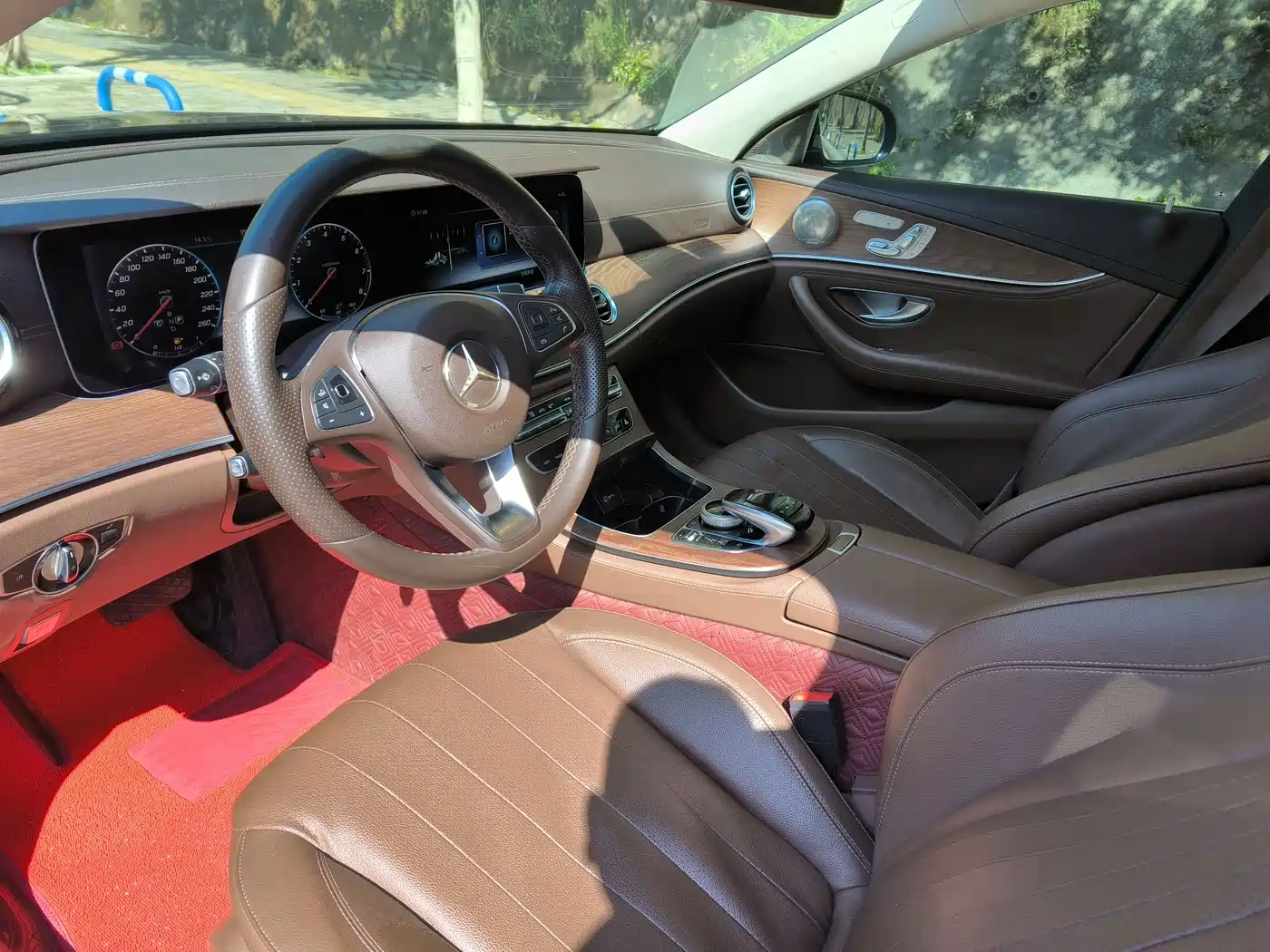 Mercedes-Benz E-Class 2018 E 300 L Luxury фото 5