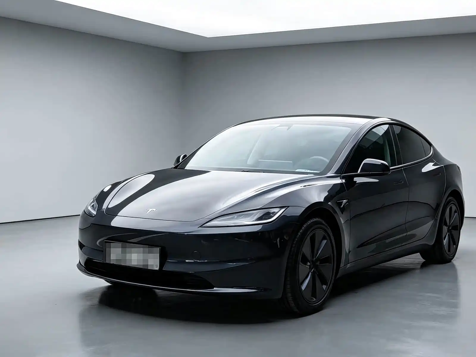 Фото 1 - Tesla Model 3