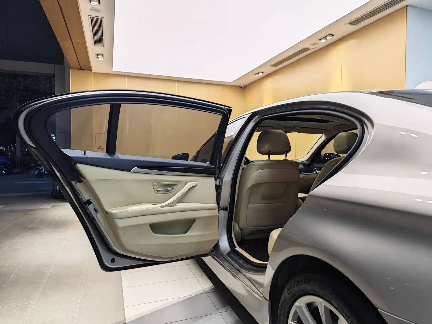 BMW 5 Series 2014 520Li Elegance фото 22