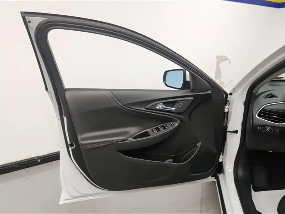 Chevrolet Malibu XL 2022 535T Auto Sharp Dynamic Edition фото 7