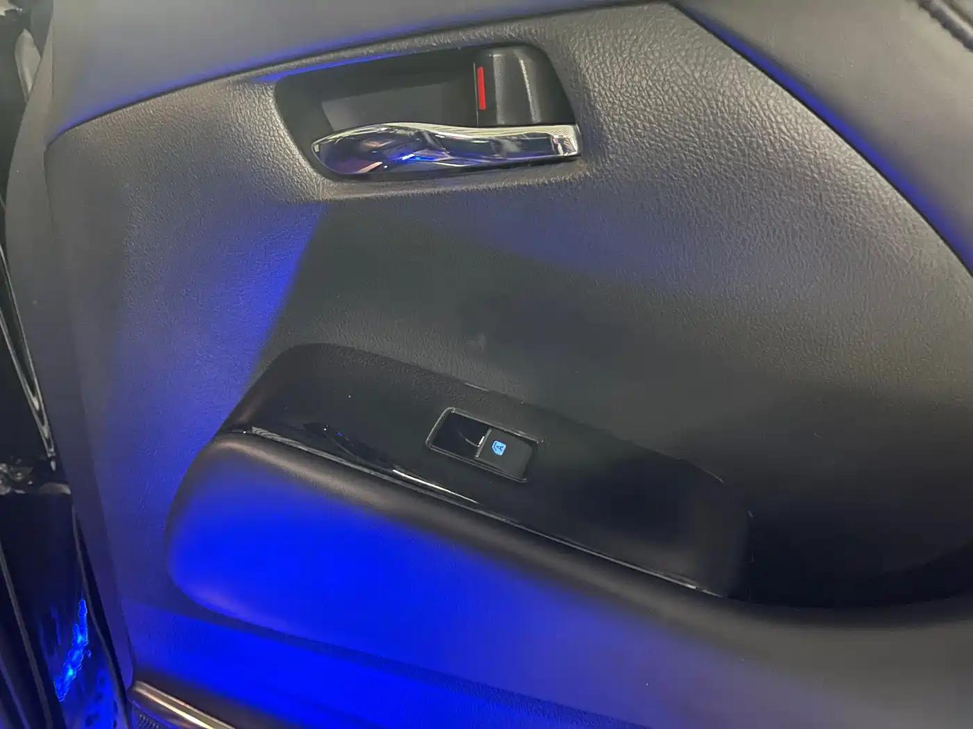 Toyota Alphard 2020 Hybrid 2.5L Premium Edition фото 21