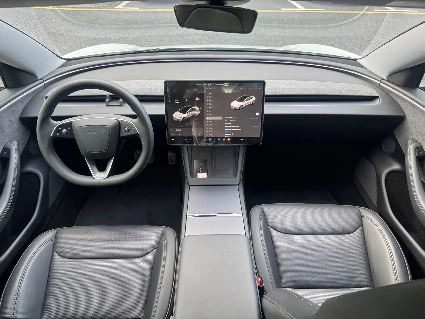 TESLA MODEL 3