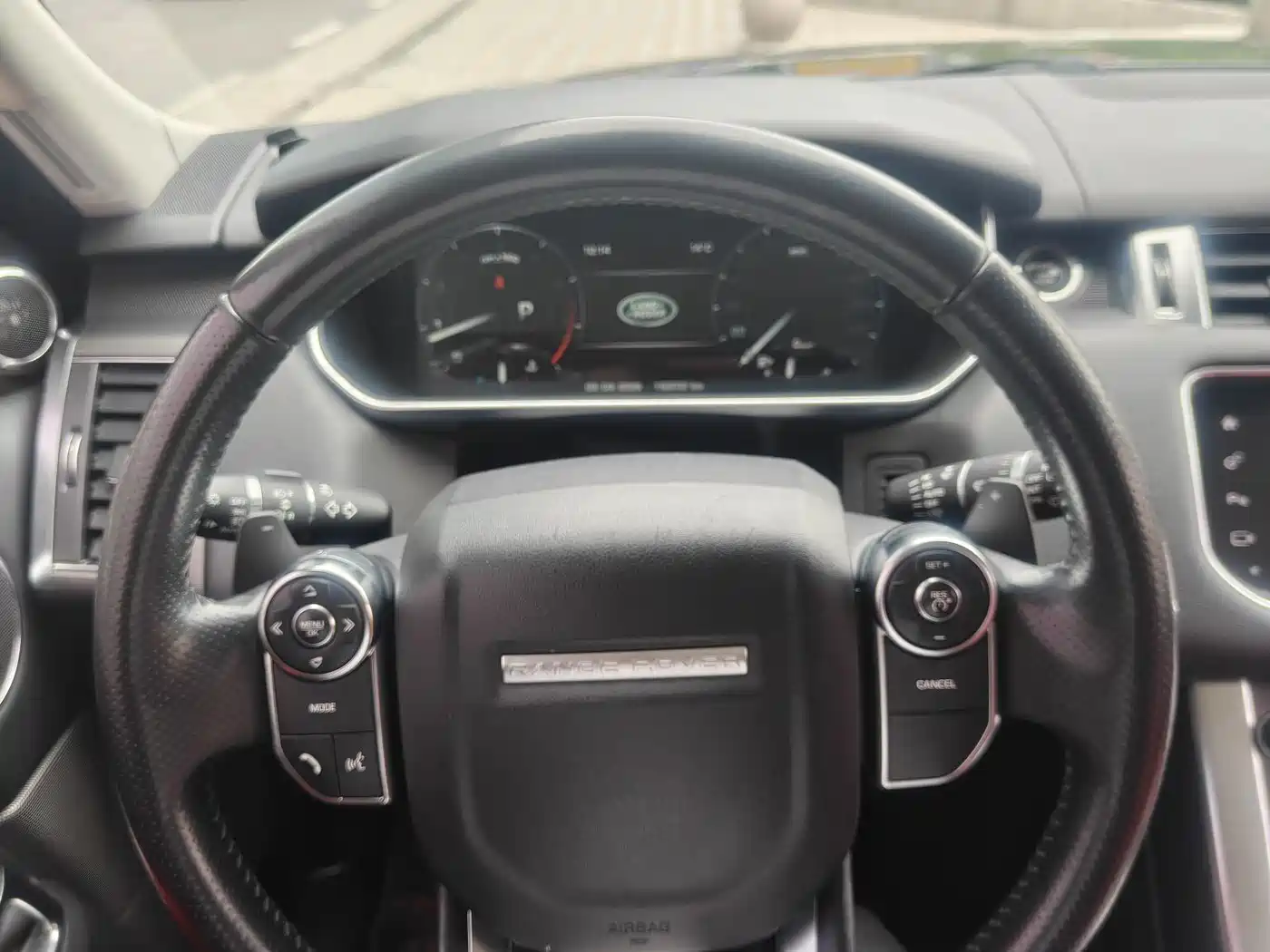 Land Rover Range Rover Sport 2016 Model 3.0 SC V6 HSE DYNAMIC фото 18