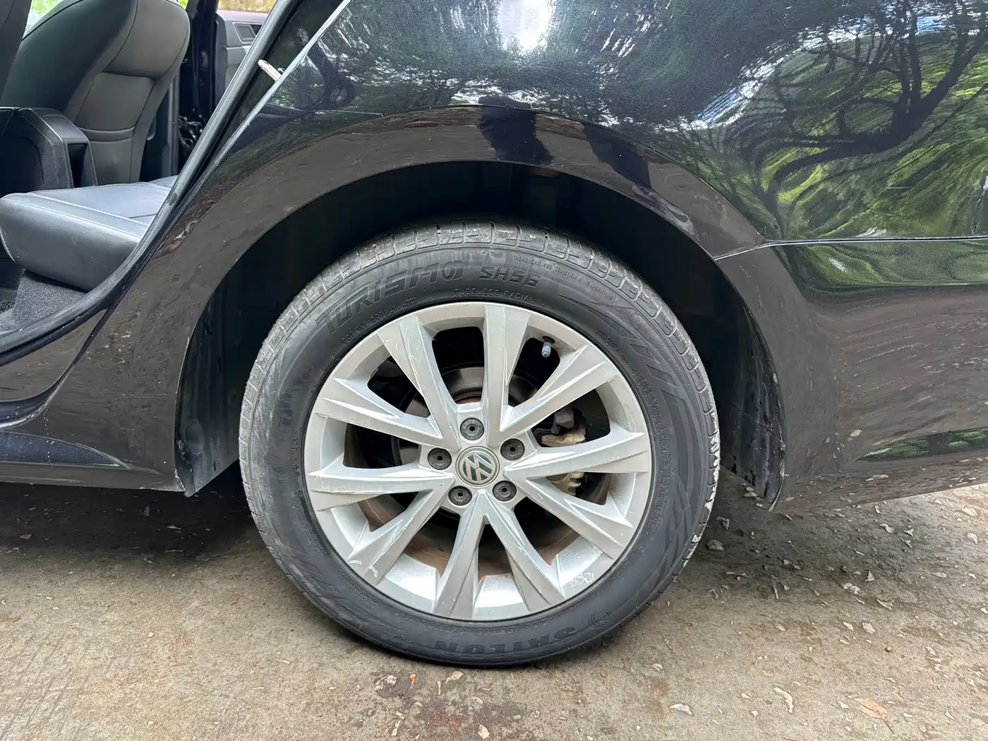 Volkswagen Lavida 2015 1.6L Automatic Comfort Edition фото 13