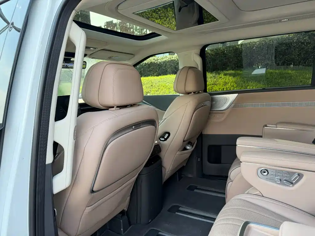 XPeng X9 2025 2025 Extended Range Edition