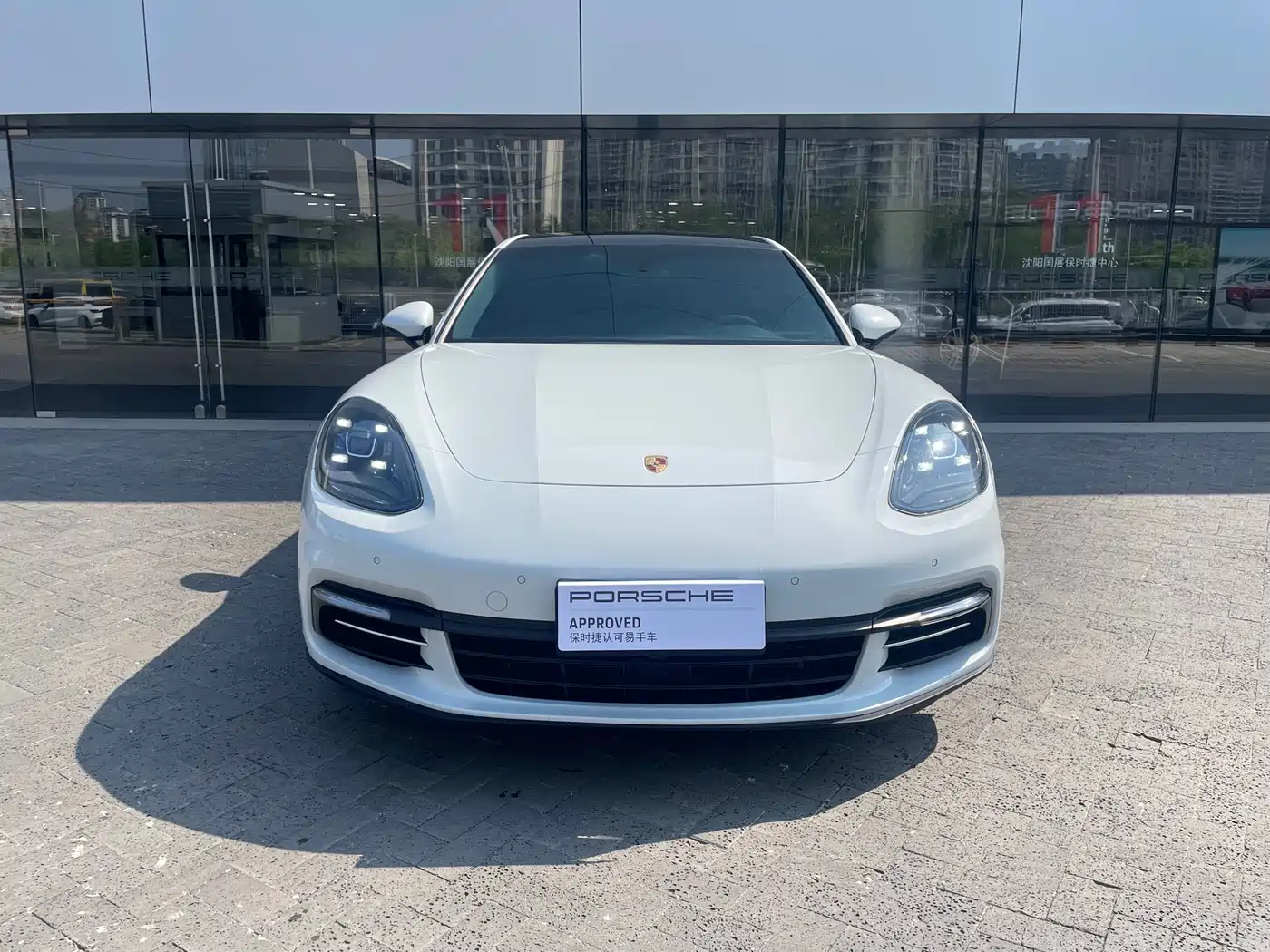 Porsche Panamera 2017 Panamera 4 Executive Long Wheelbase 3.0T фото 4