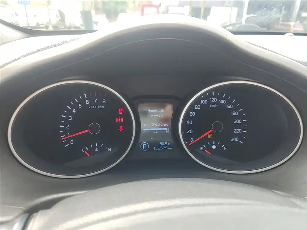 Kia Sportage 2015 2.0L Automatic 2WD GL фото 12