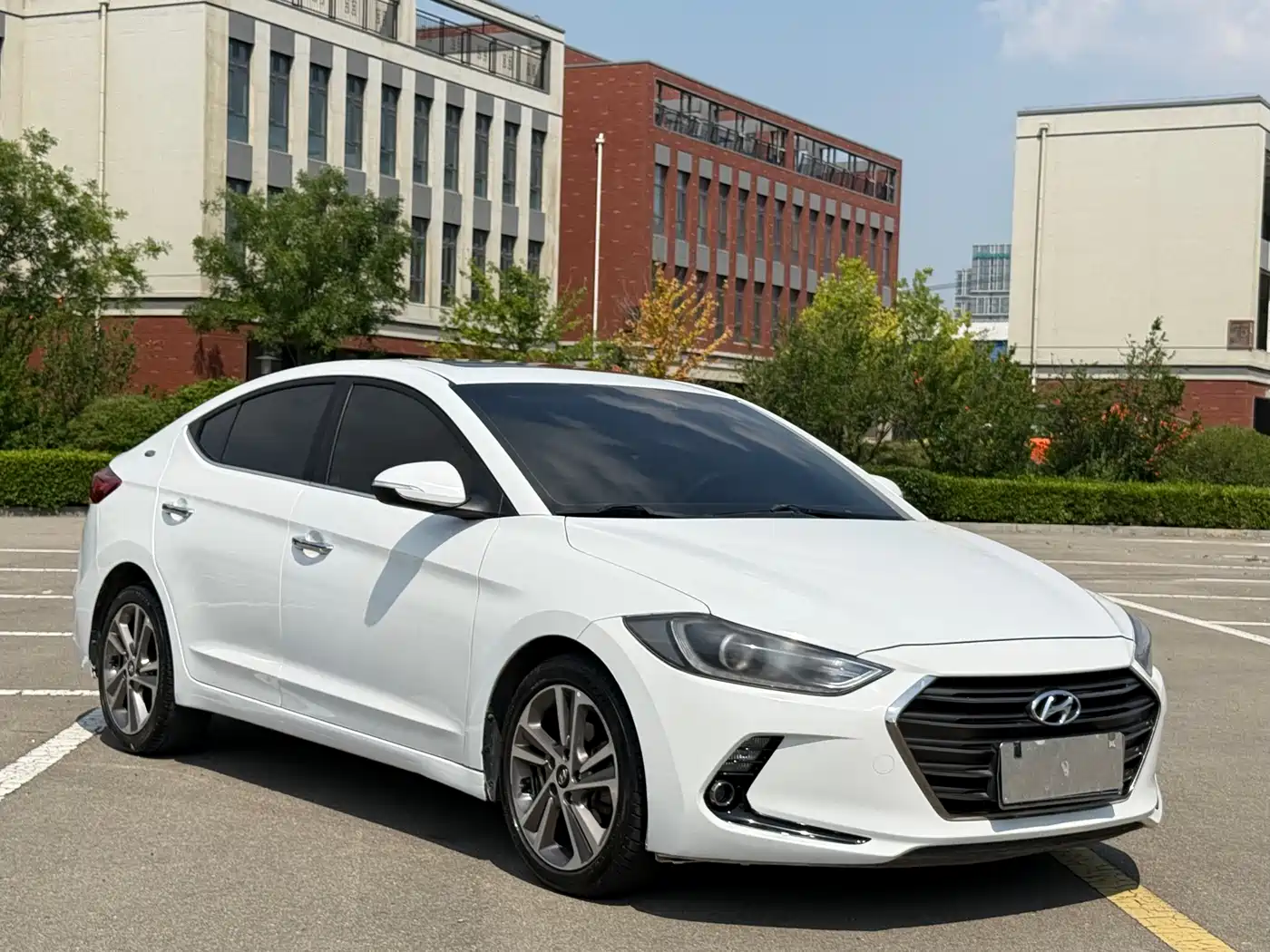 Hyundai Elantra 2016 Model 1.6L Automatic Smart Elite фото 3