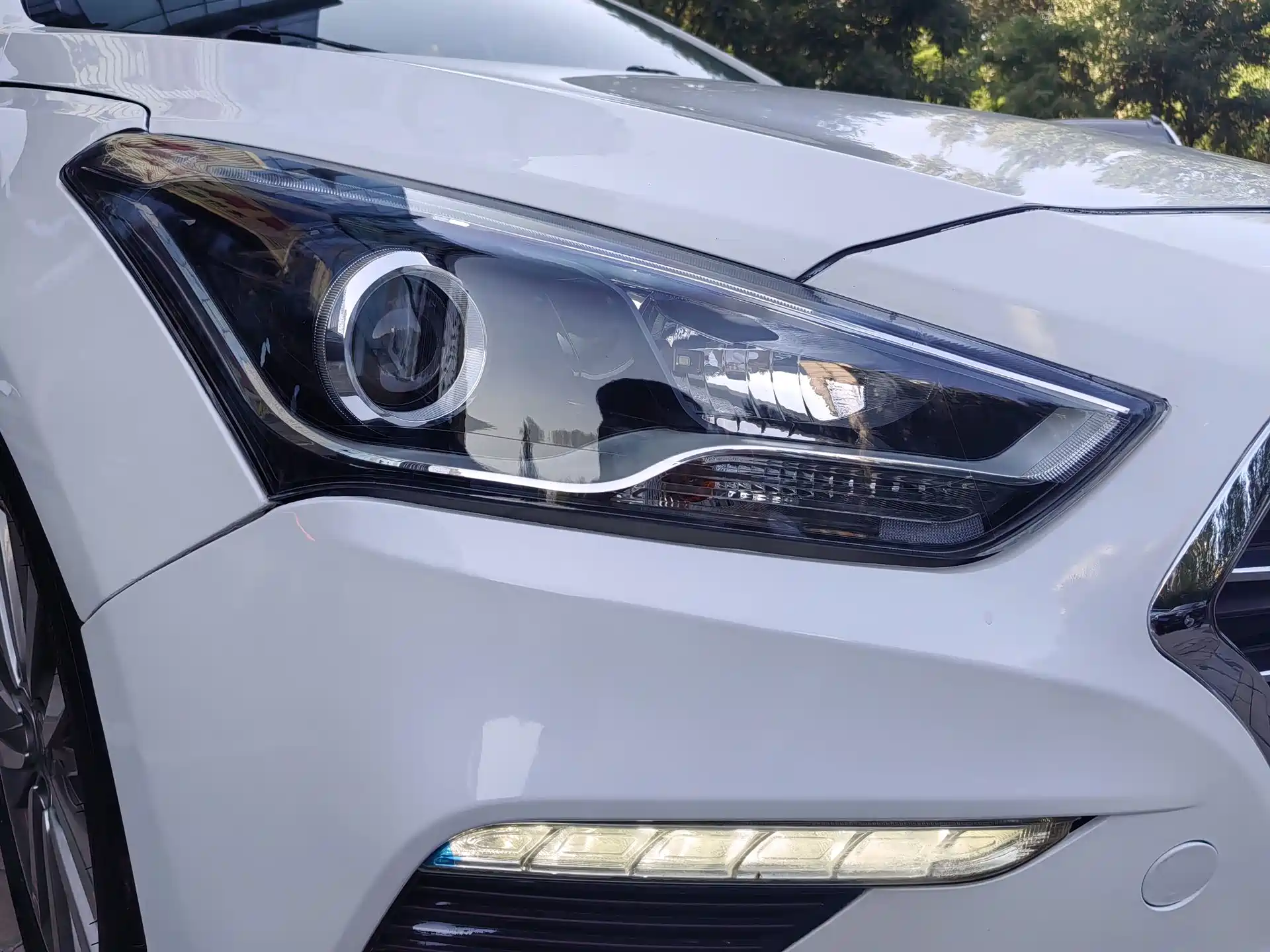 صورة 15 - Hyundai Mistra