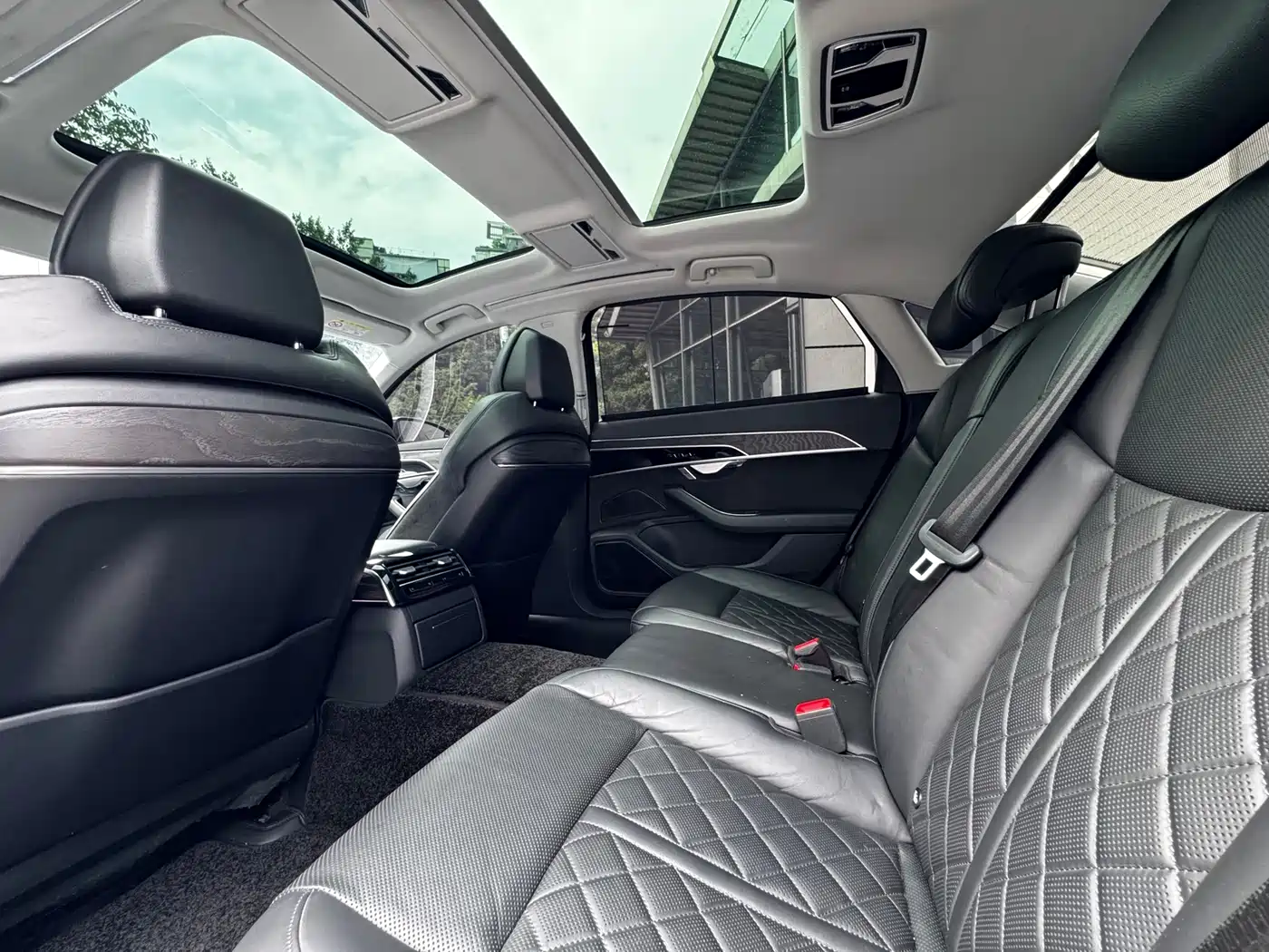 Audi A8 2021 A8L 50 TFSI quattro Comfort фото 18