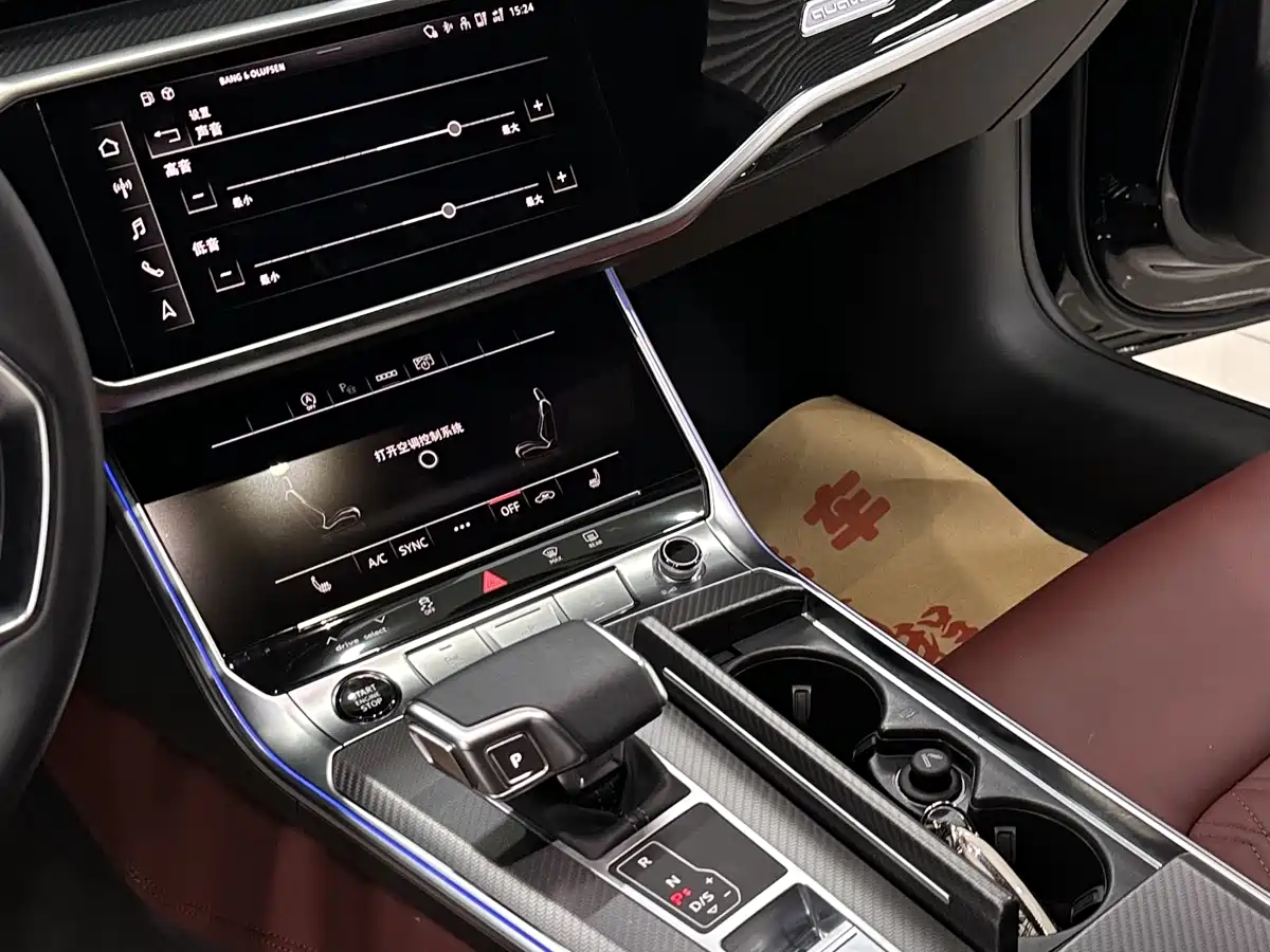 Audi A7L 2024 45 TFSI quattro S-line Black Warrior Edition фото 5